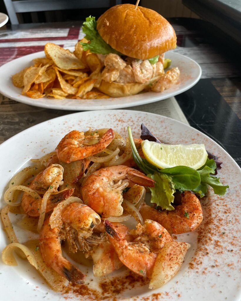 Cheesburger and shrimp