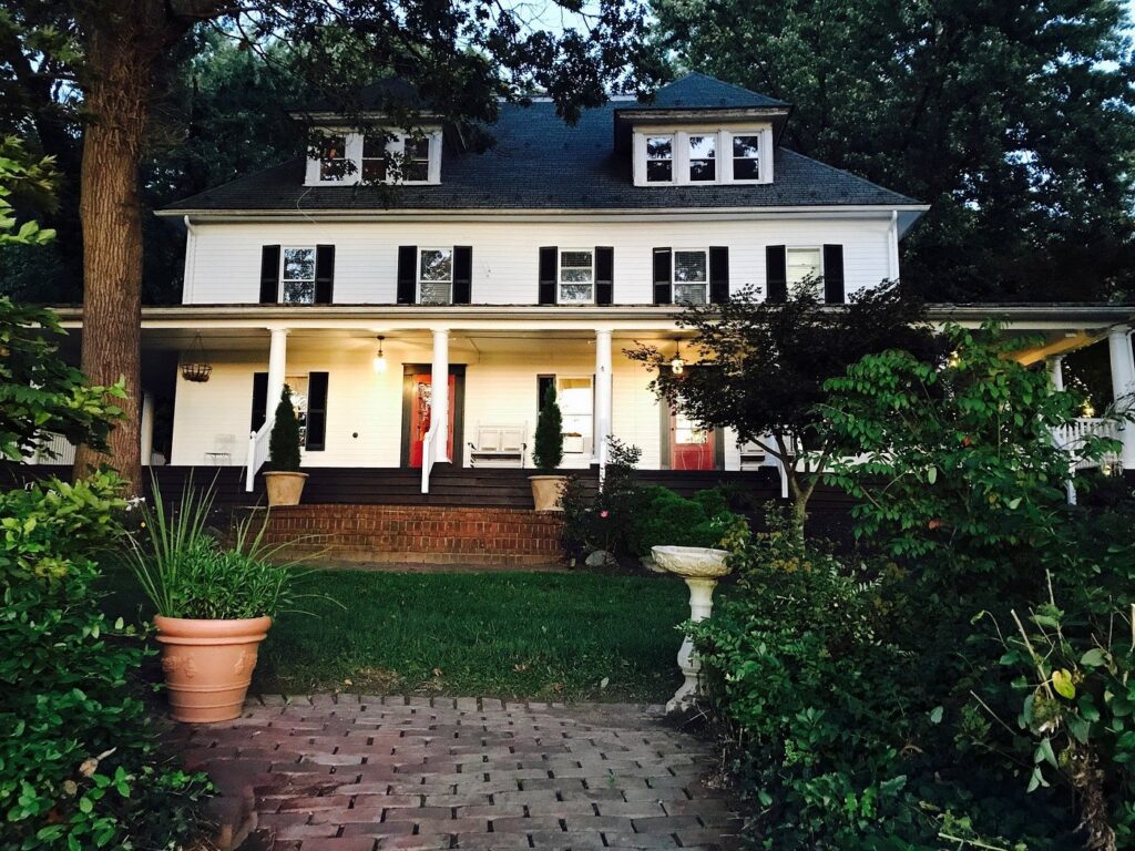 Sunday at Savannah's 